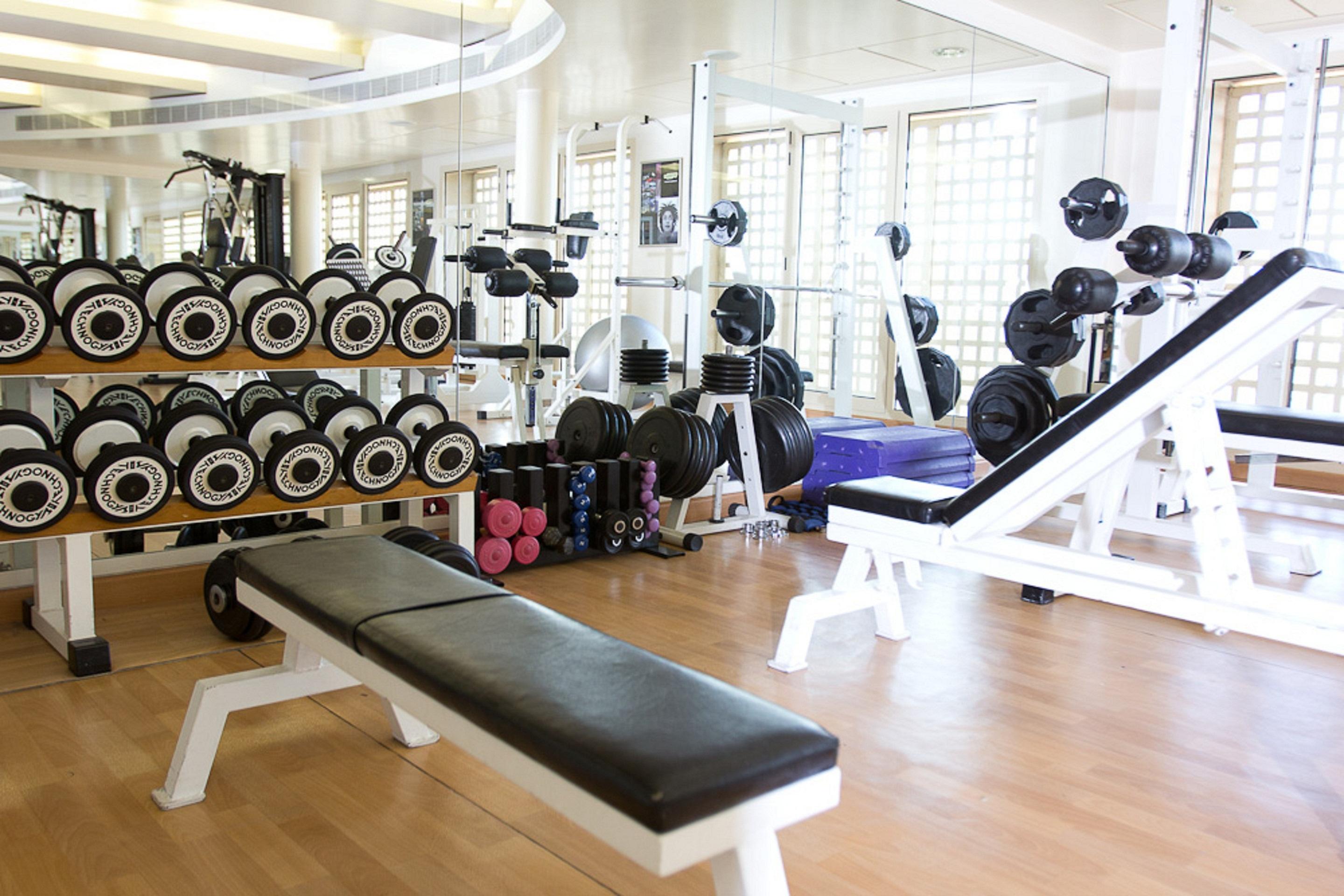 Gefinor Rotana - Beirut Hotel Bagian luar foto A typical gym